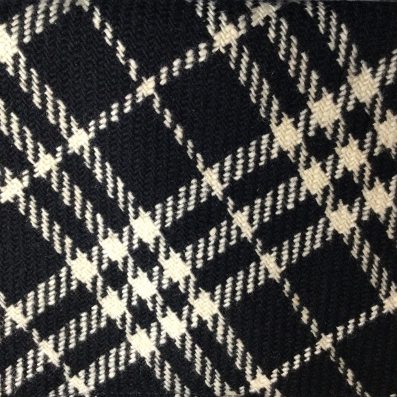 Authentic Burberry clutch - Picture 4 of 16